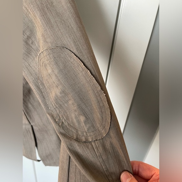 Roar 2-Button Blazer - Picture 5 of 5